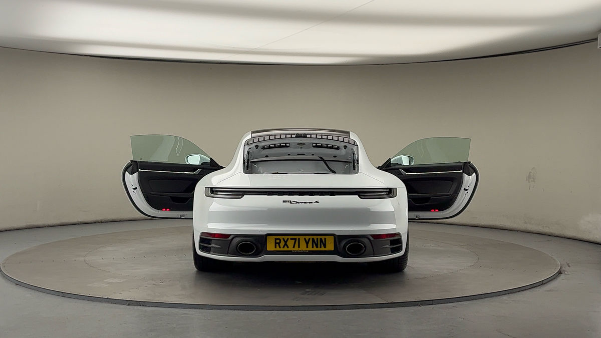 More views of Porsche 911