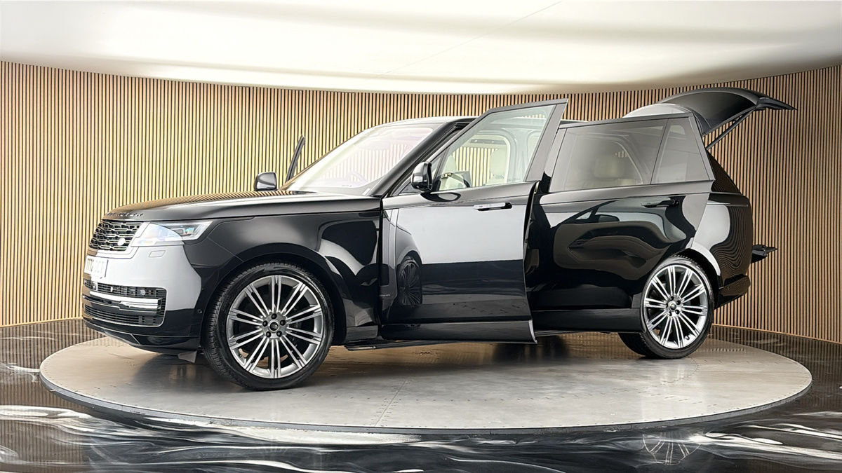 More views of Land Rover Range Rover
