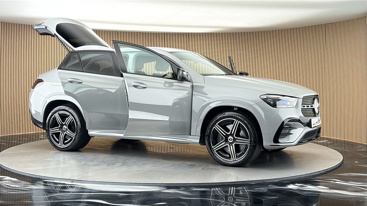 More views of Mercedes-Benz GLE