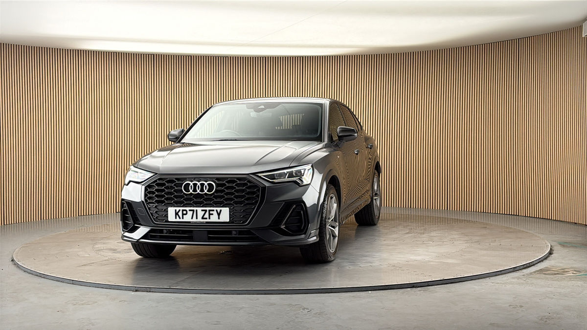 More views of Audi Q3