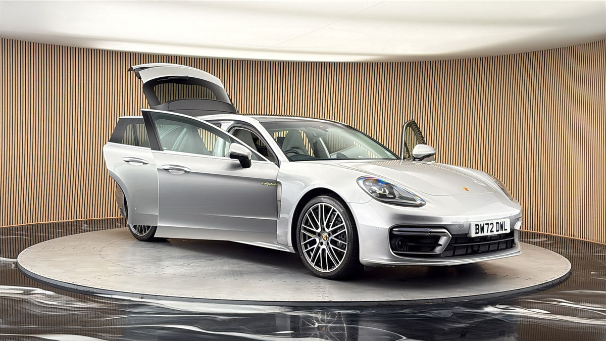 More views of Porsche Panamera