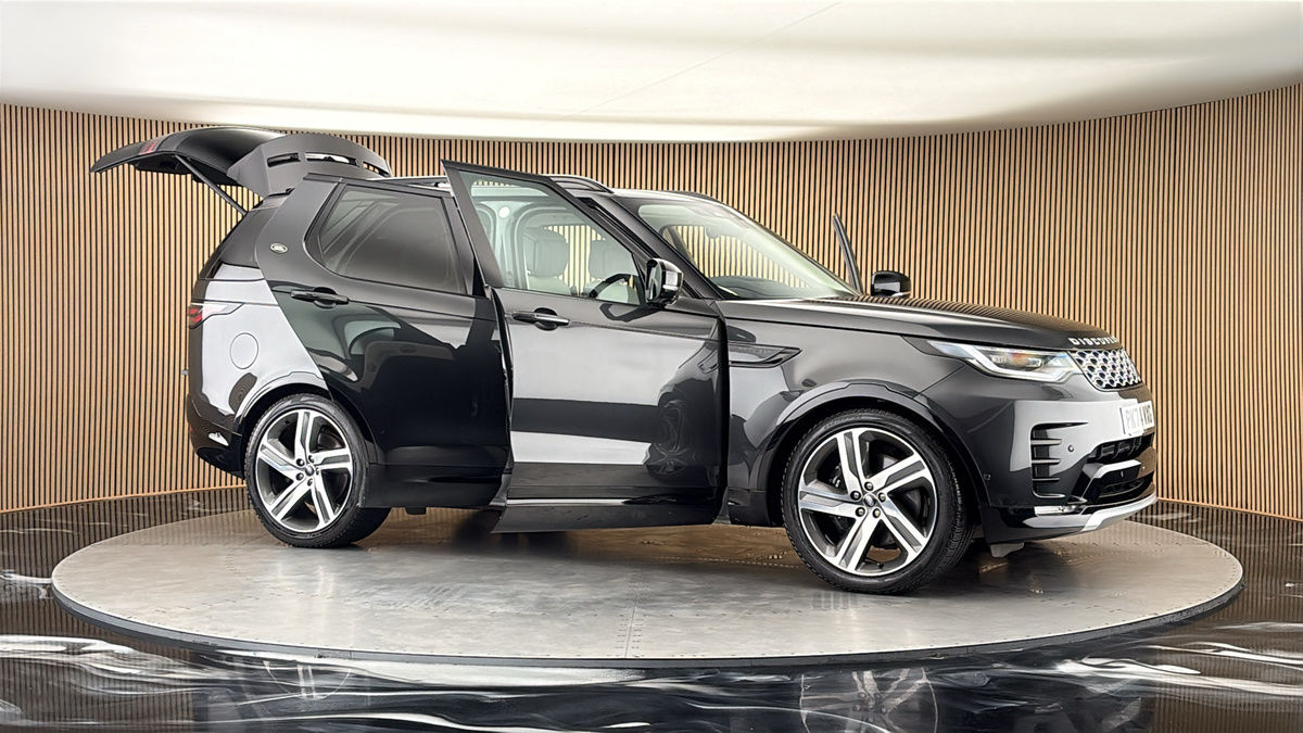 More views of Land Rover Discovery