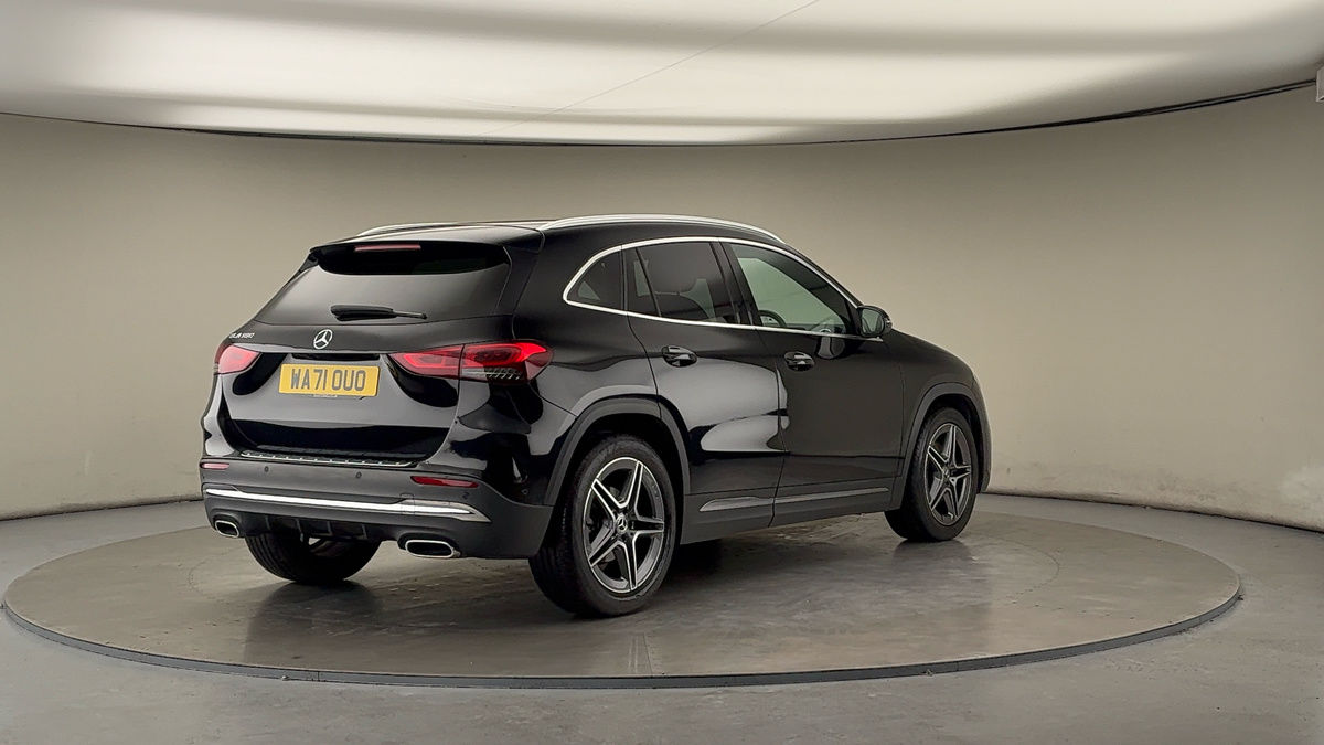 More views of Mercedes-Benz GLA