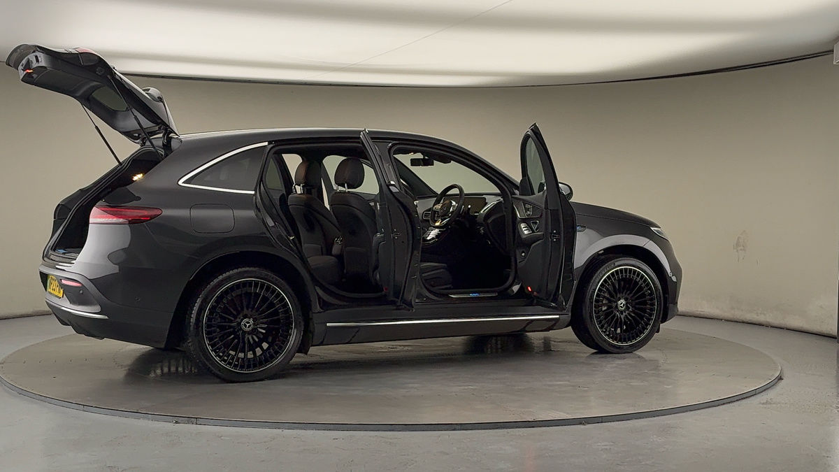 More views of Mercedes-Benz EQC