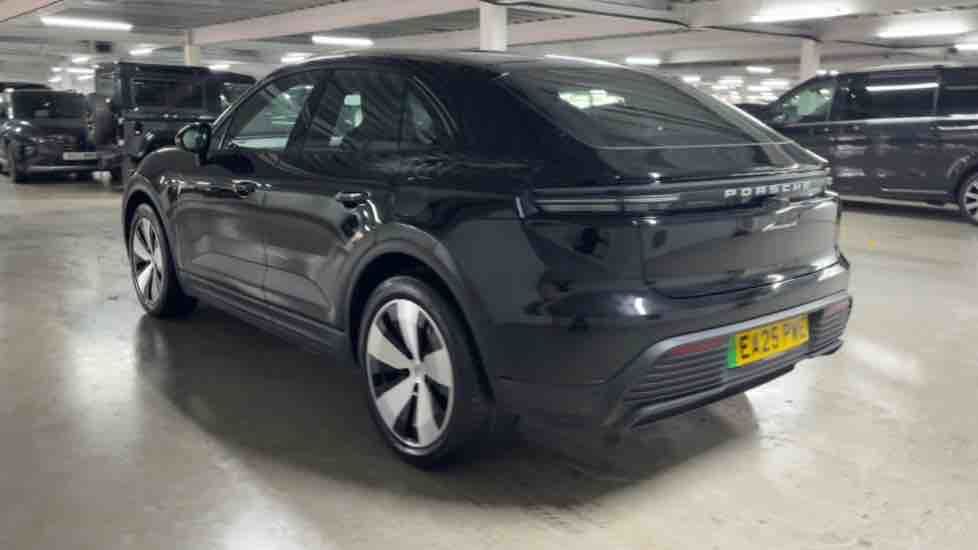 More views of Porsche Macan