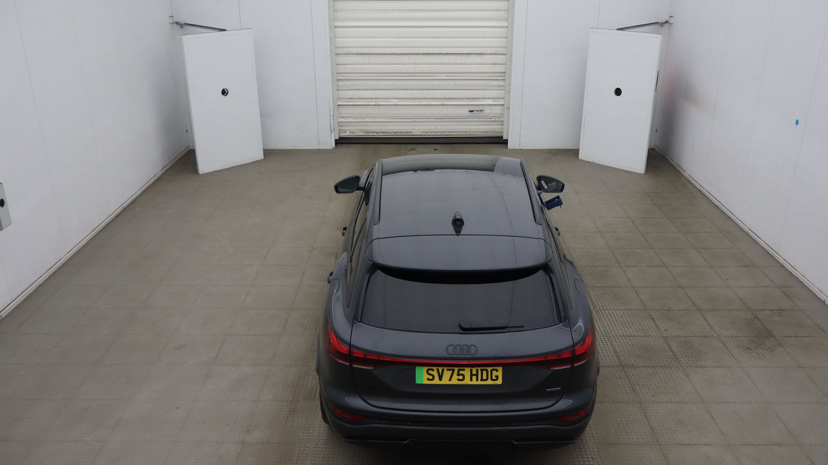 Audi Q6 e-tron Image 8