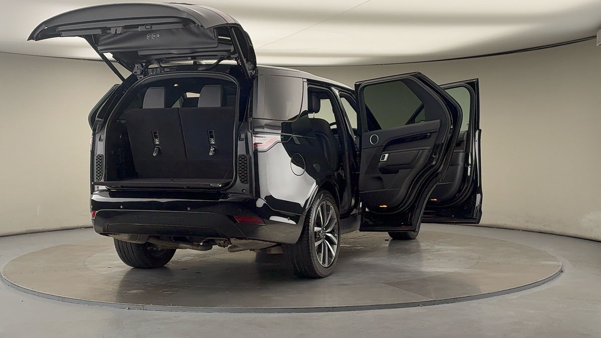 More views of Land Rover Discovery