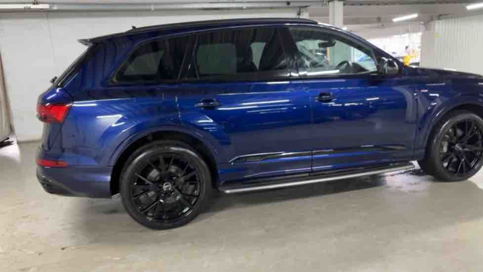 More views of Audi Q7