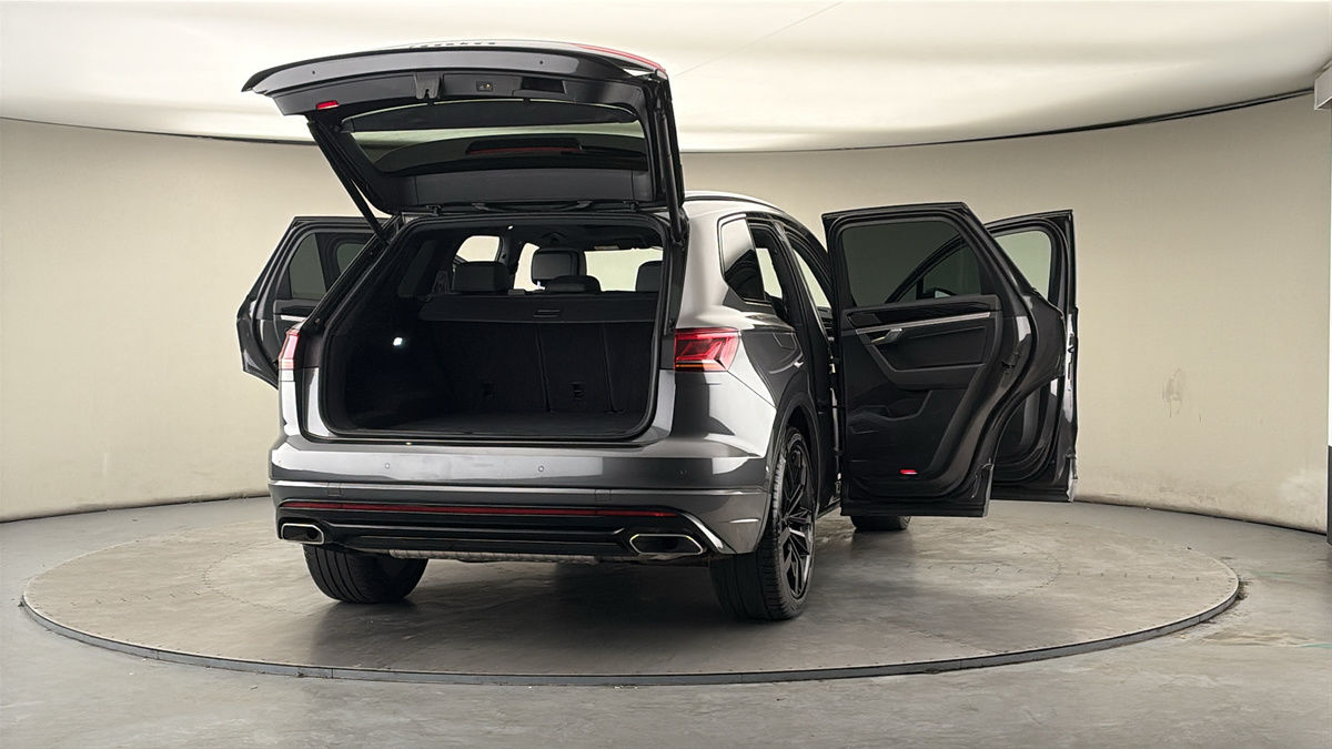 More views of Volkswagen Touareg