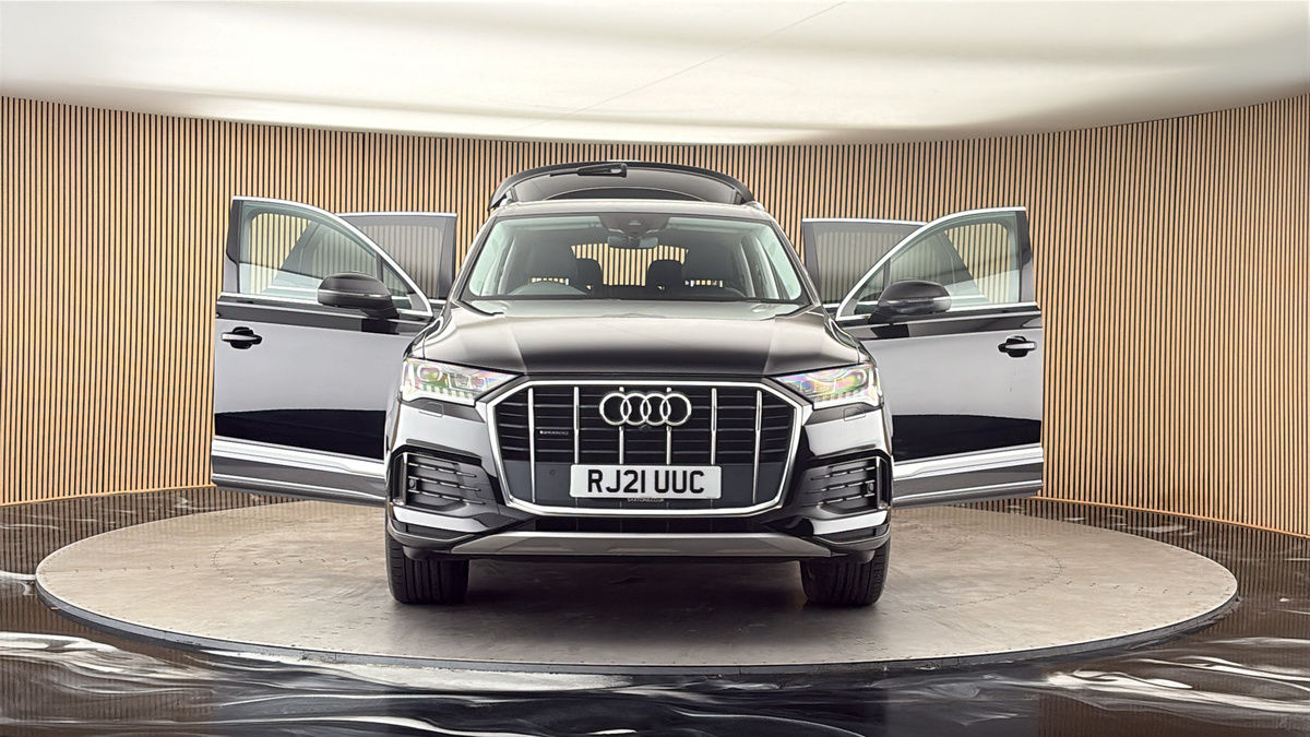More views of Audi Q7