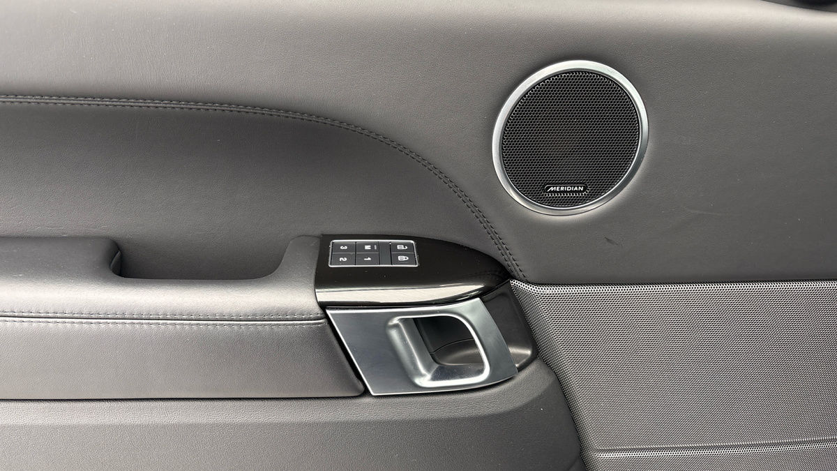 Land Rover Range Rover Sport Image 19