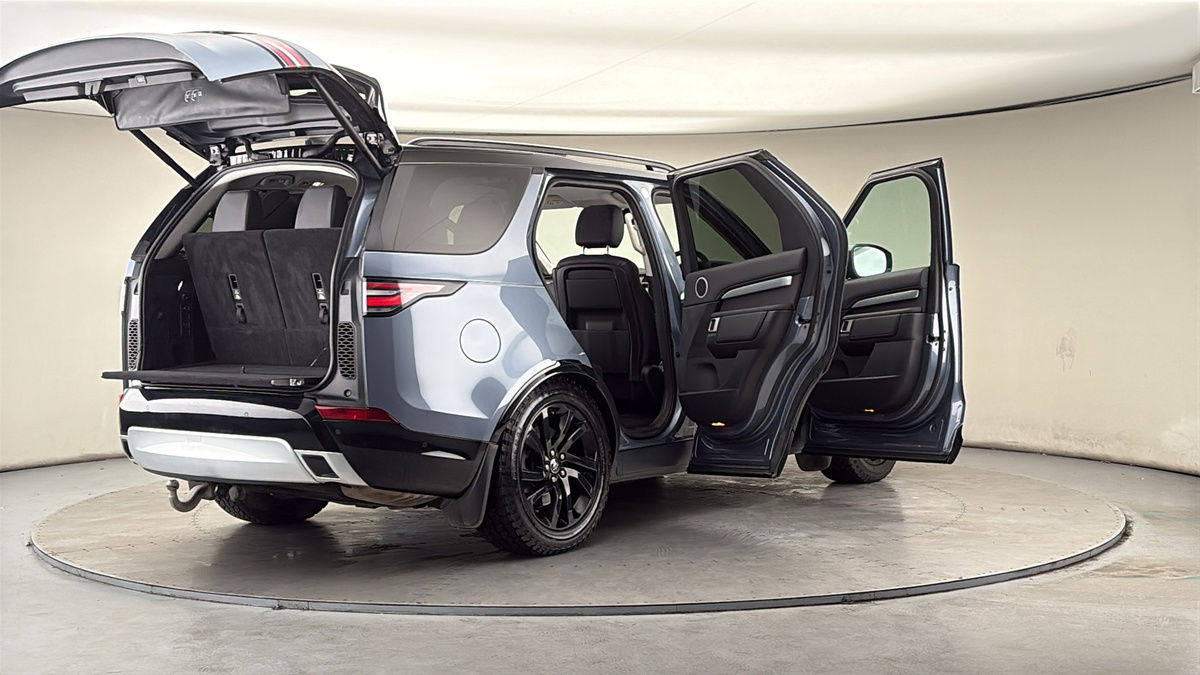 More views of Land Rover Discovery