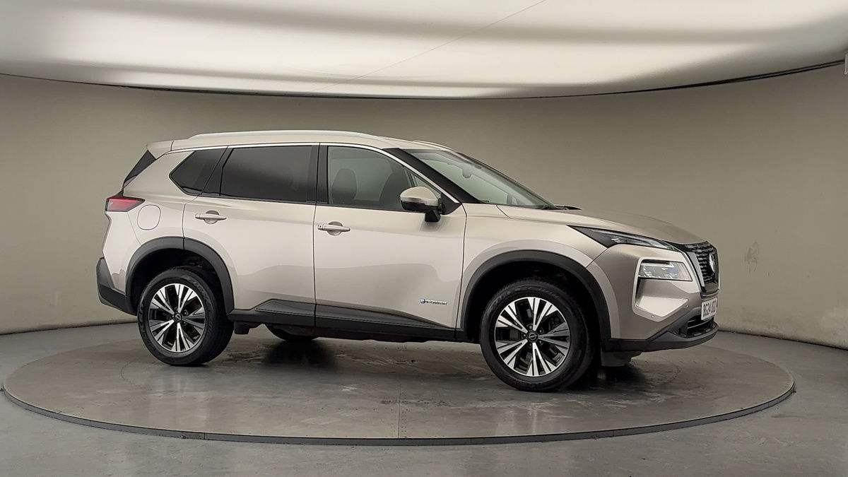 More views of Nissan X-Trail