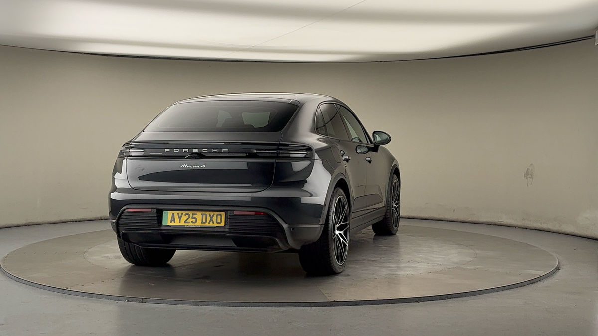 More views of Porsche Macan