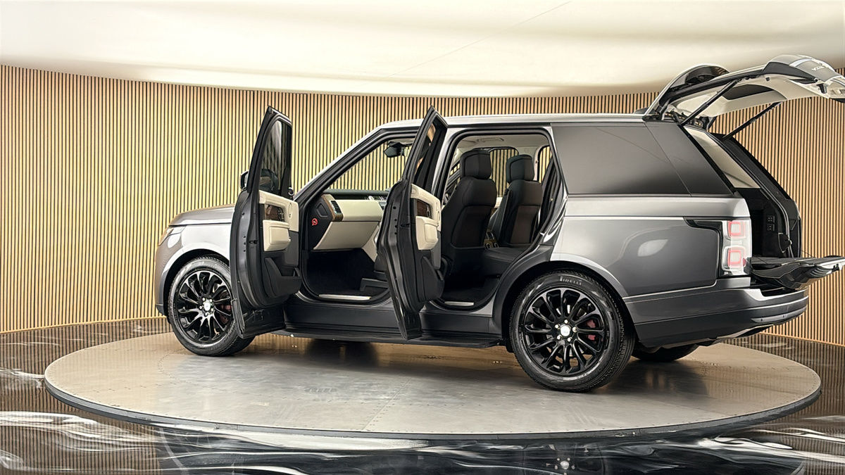 More views of Land Rover Range Rover