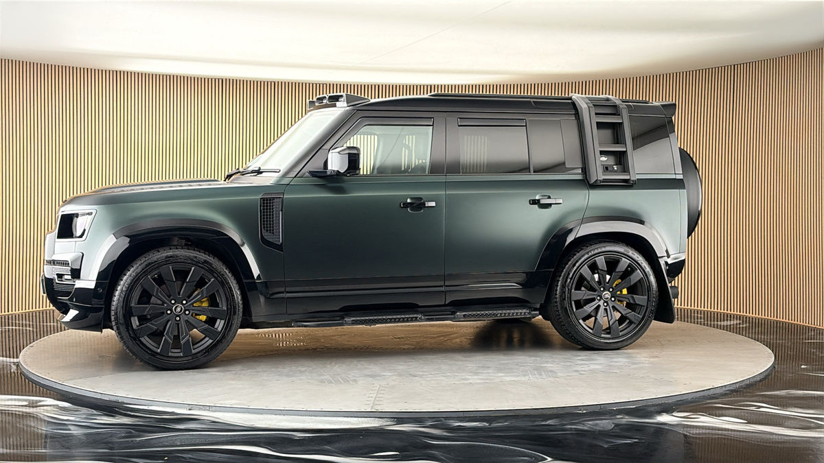 More views of Land Rover Defender 110