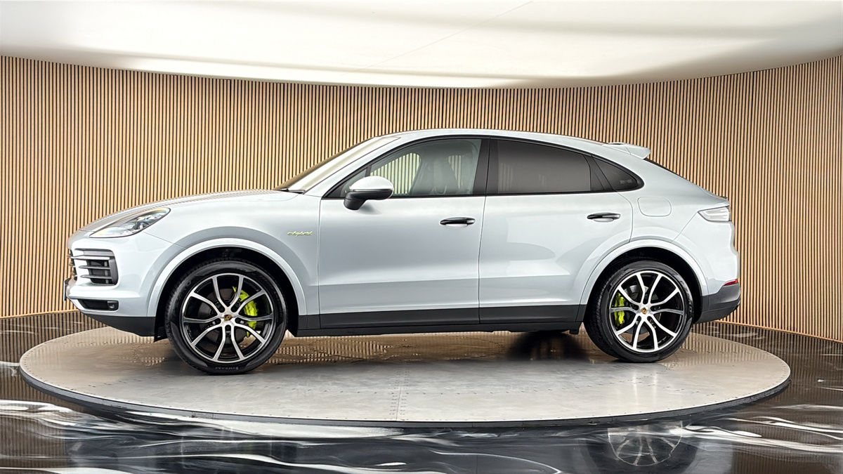 More views of Porsche Cayenne