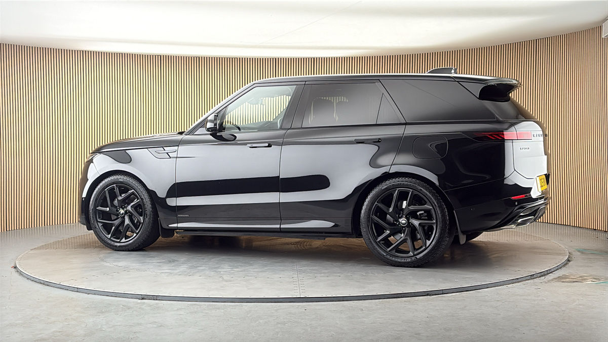 More views of Land Rover Range Rover Sport