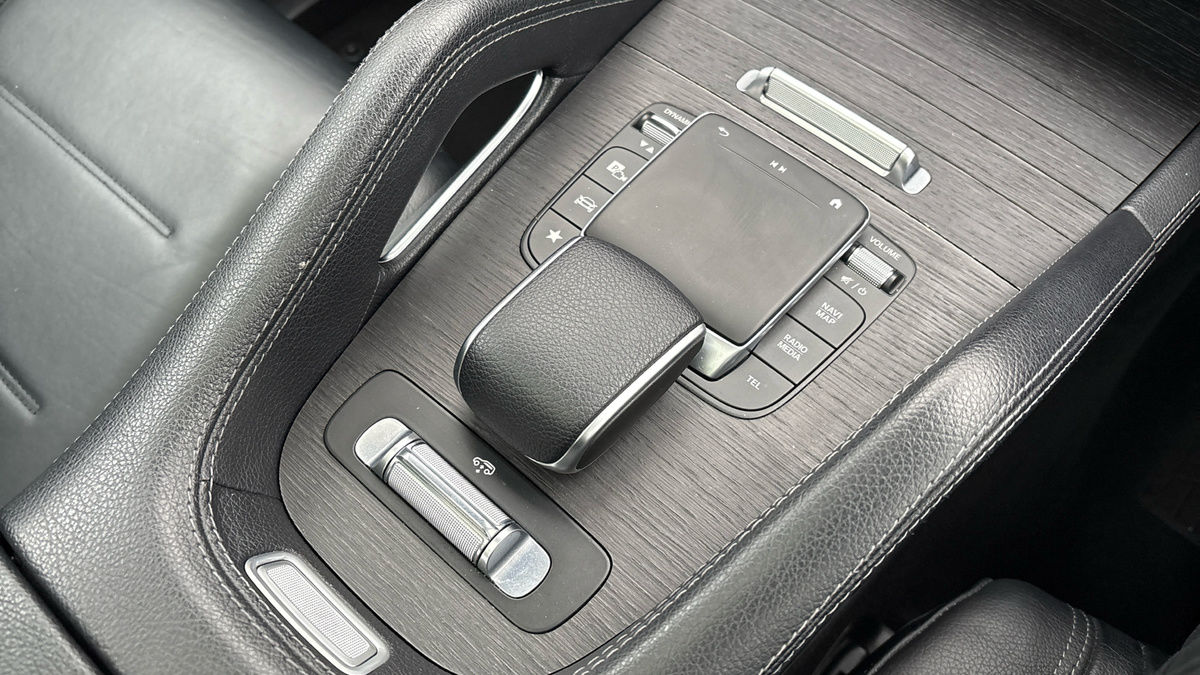 Mercedes-Benz GLE Image 25