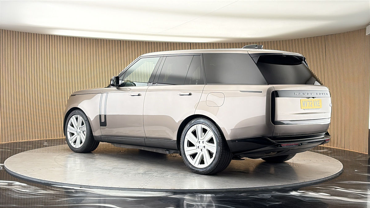More views of Land Rover Range Rover