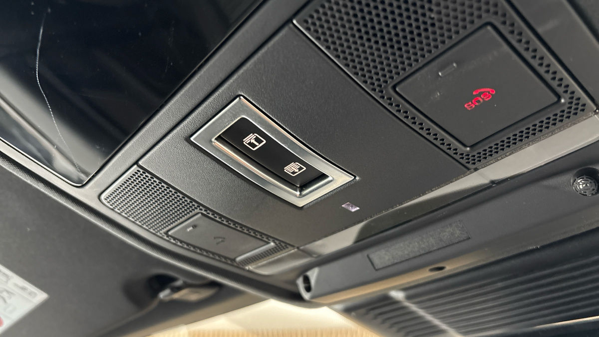 Land Rover Discovery Sport Image 30