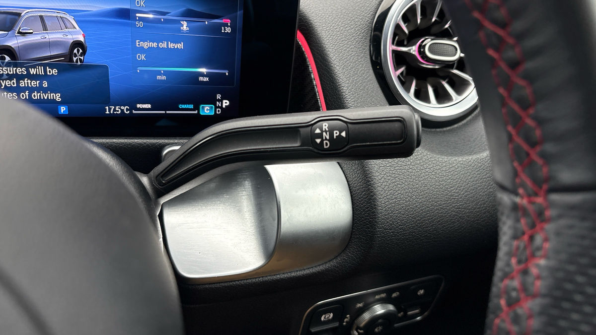 Mercedes-Benz GLB Image 6