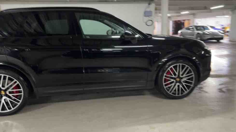 More views of Porsche Cayenne