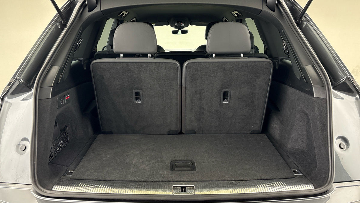 Audi Q7 Image 11