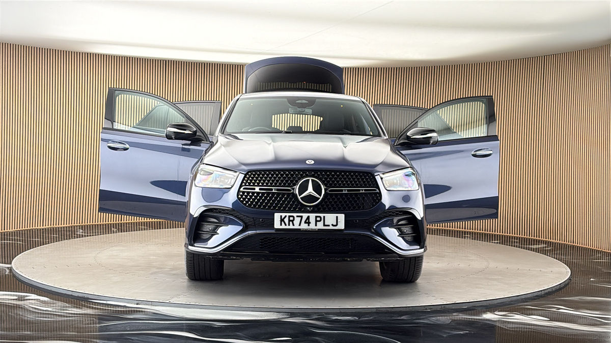 More views of Mercedes-Benz GLE