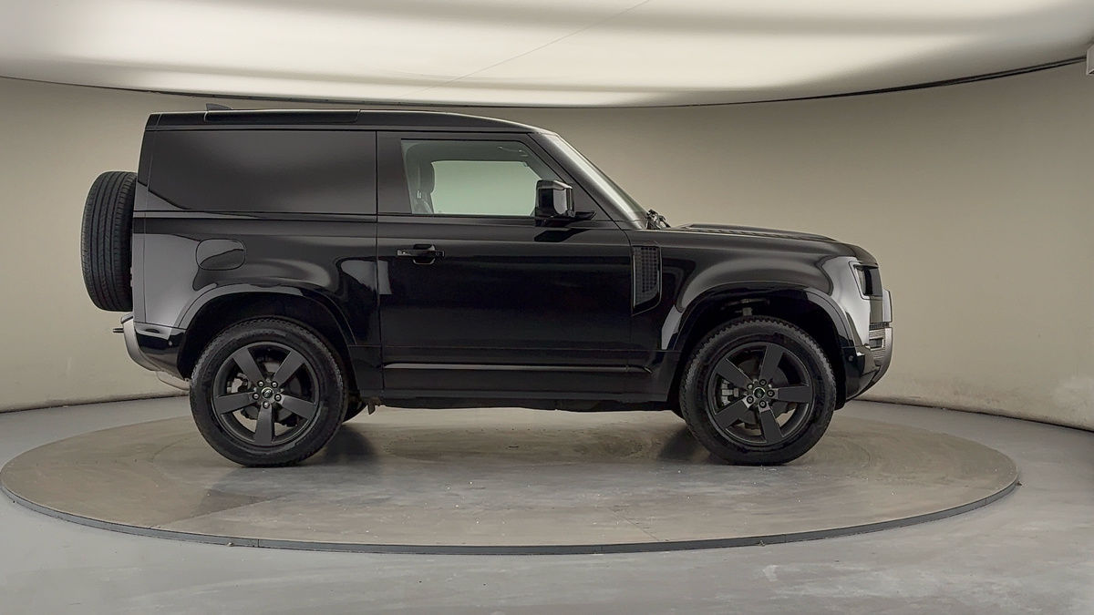 Land Rover Defender 90 Image 16