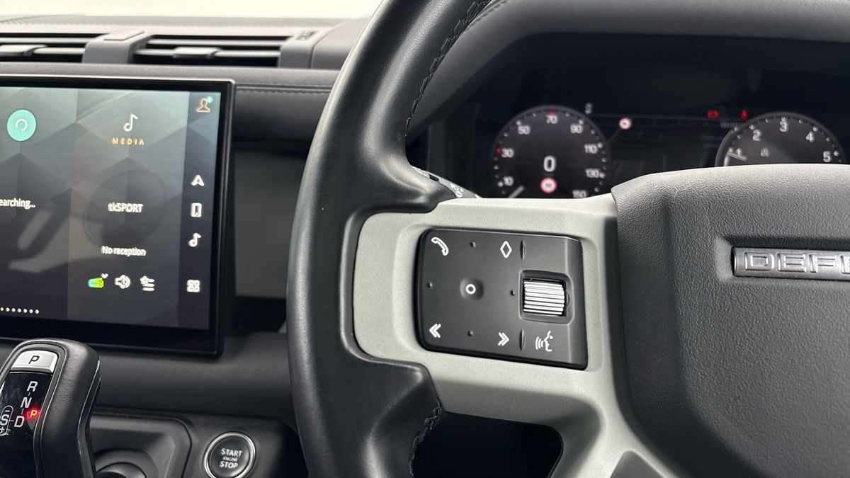 Land Rover Defender 110 Urban Image 13