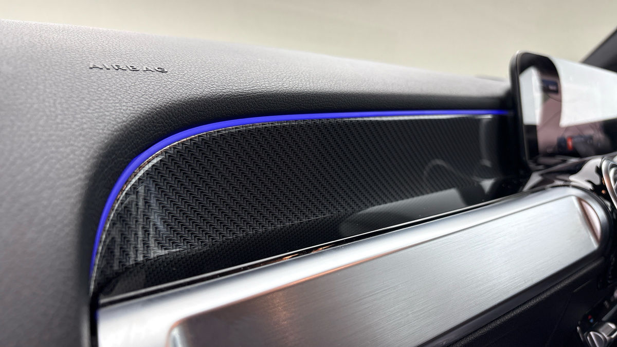 Mercedes-Benz GLB Image 25