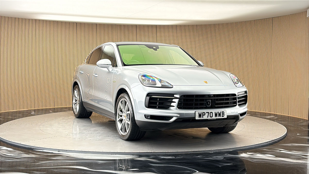 More views of Porsche Cayenne