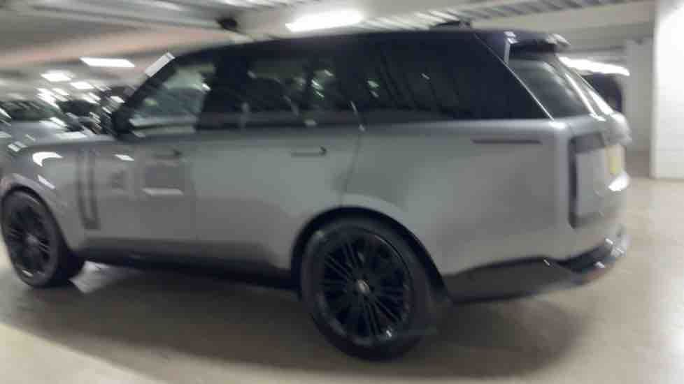 More views of Land Rover Range Rover