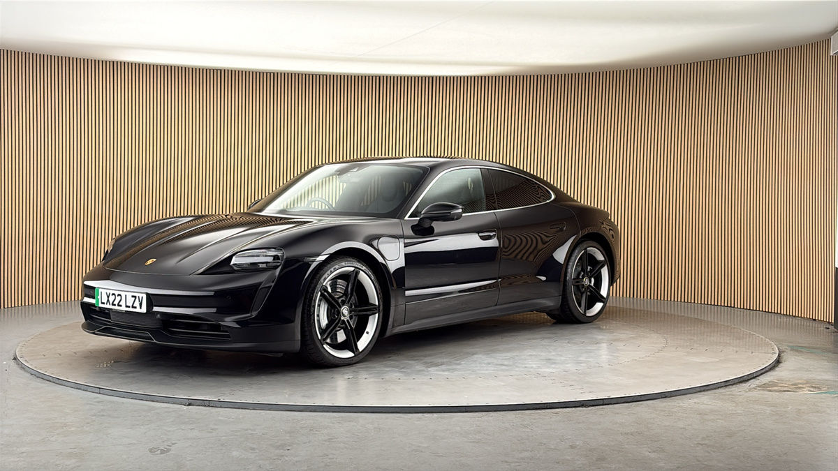 Porsche Taycan Image 20