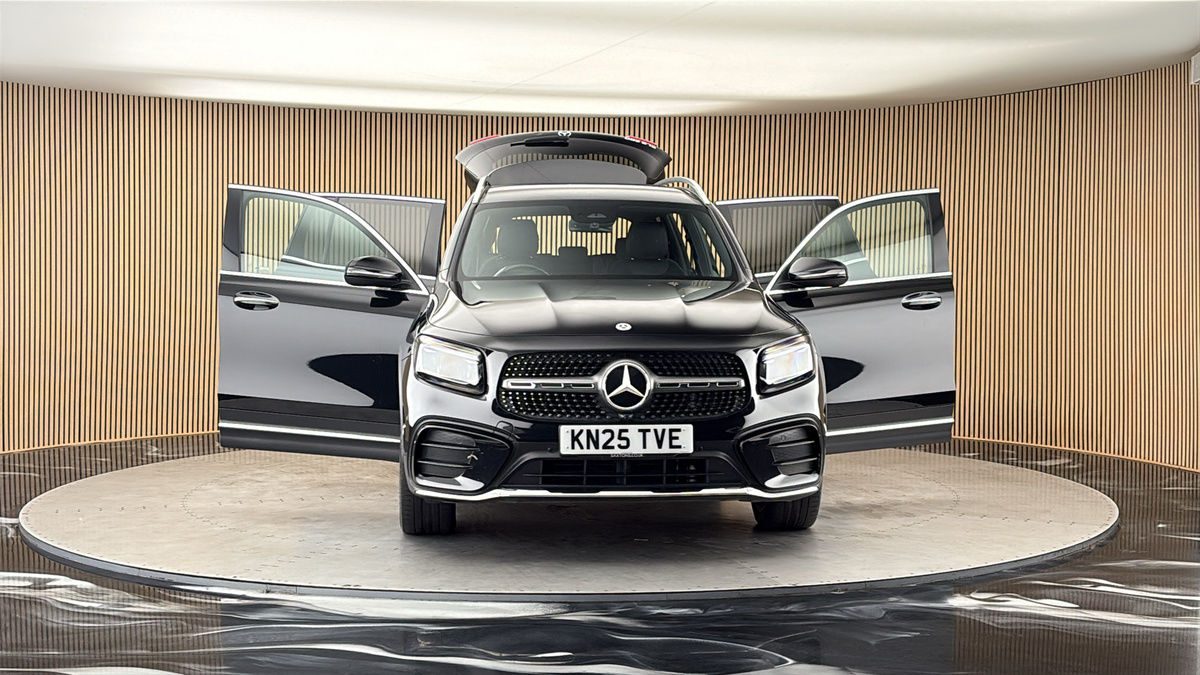 More views of Mercedes-Benz GLB