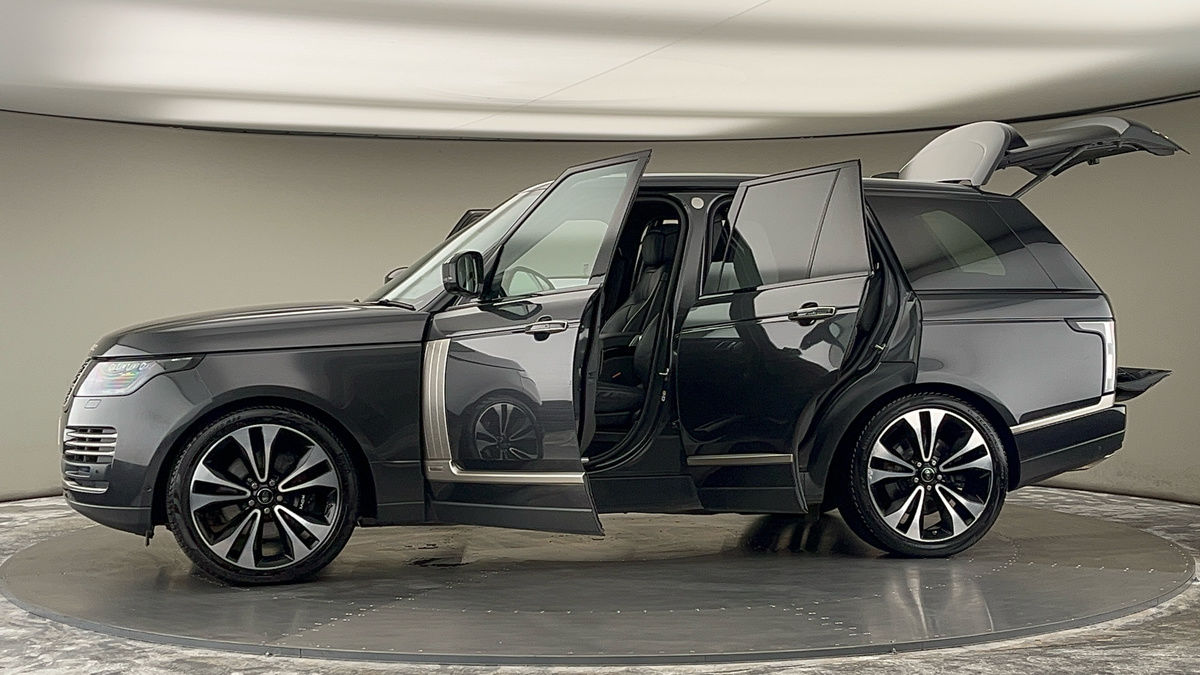 More views of Land Rover Range Rover