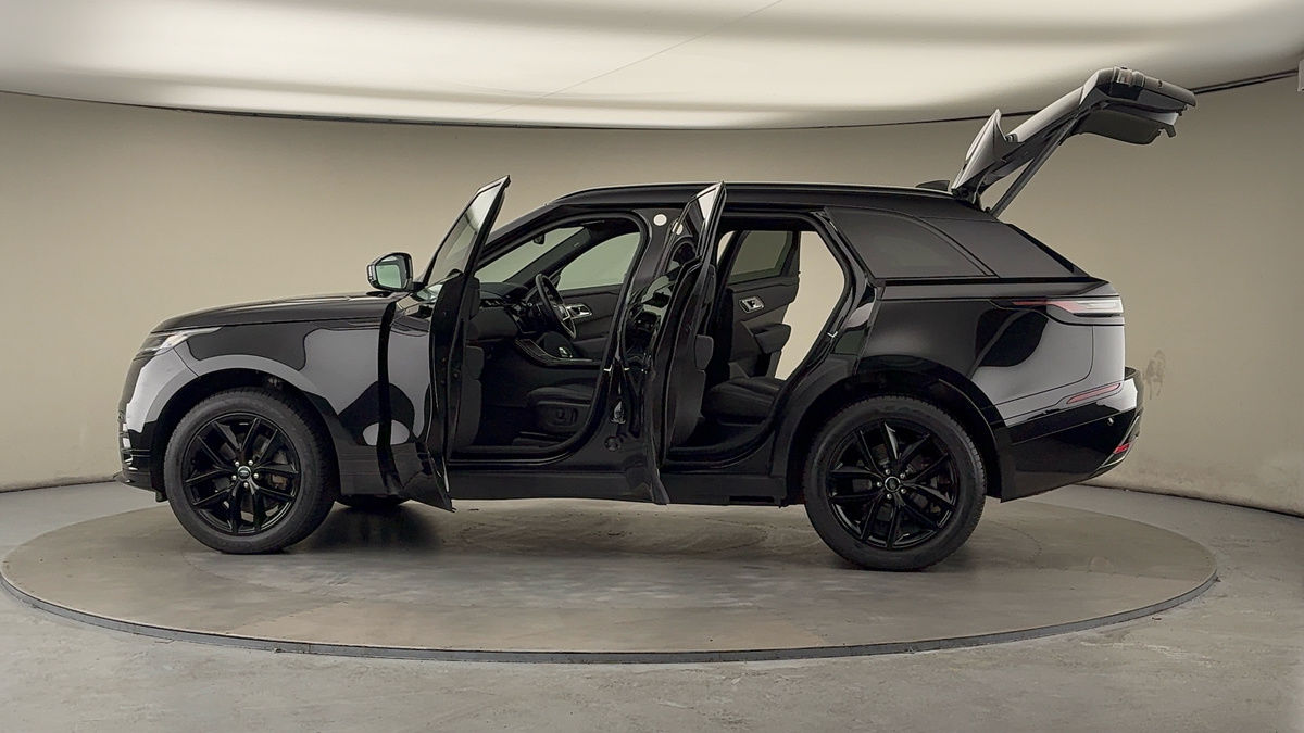 More views of Land Rover Range Rover Velar