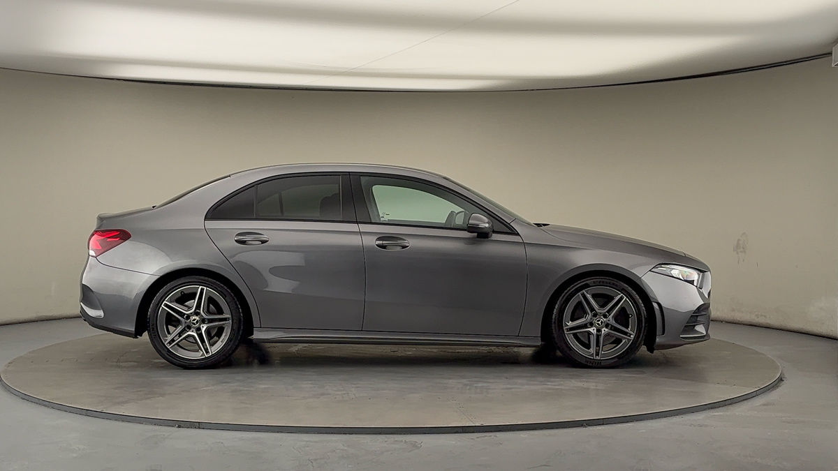 Mercedes-Benz A Class Image 16