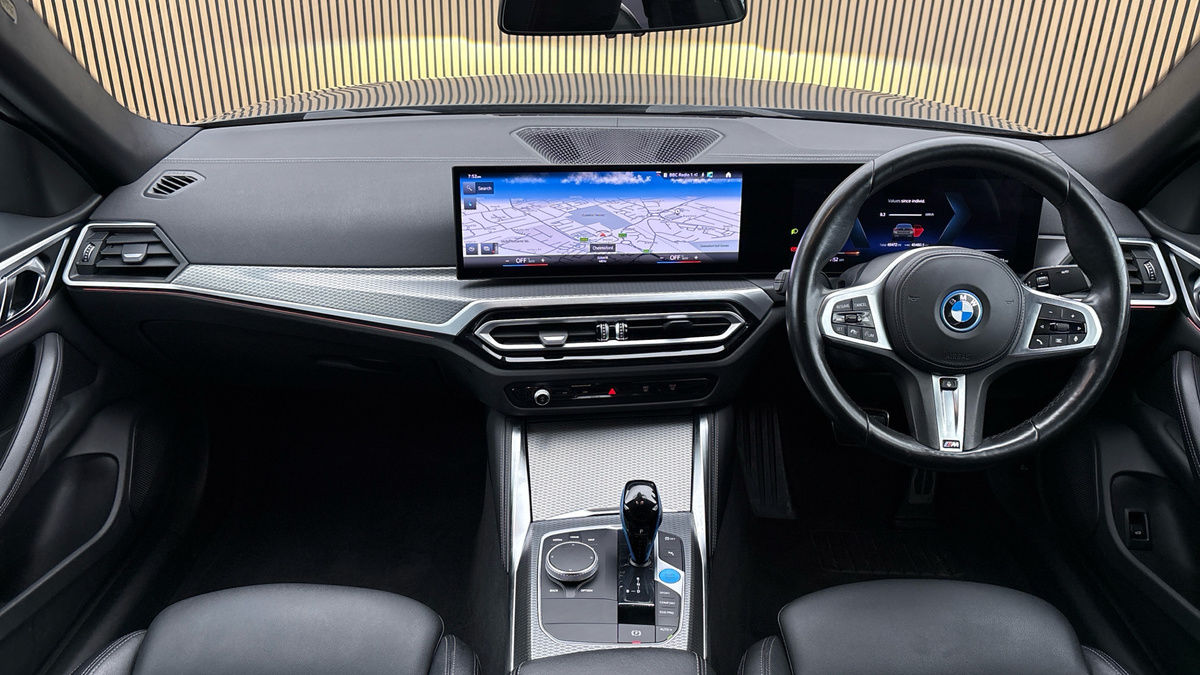 BMW i4 Image 13