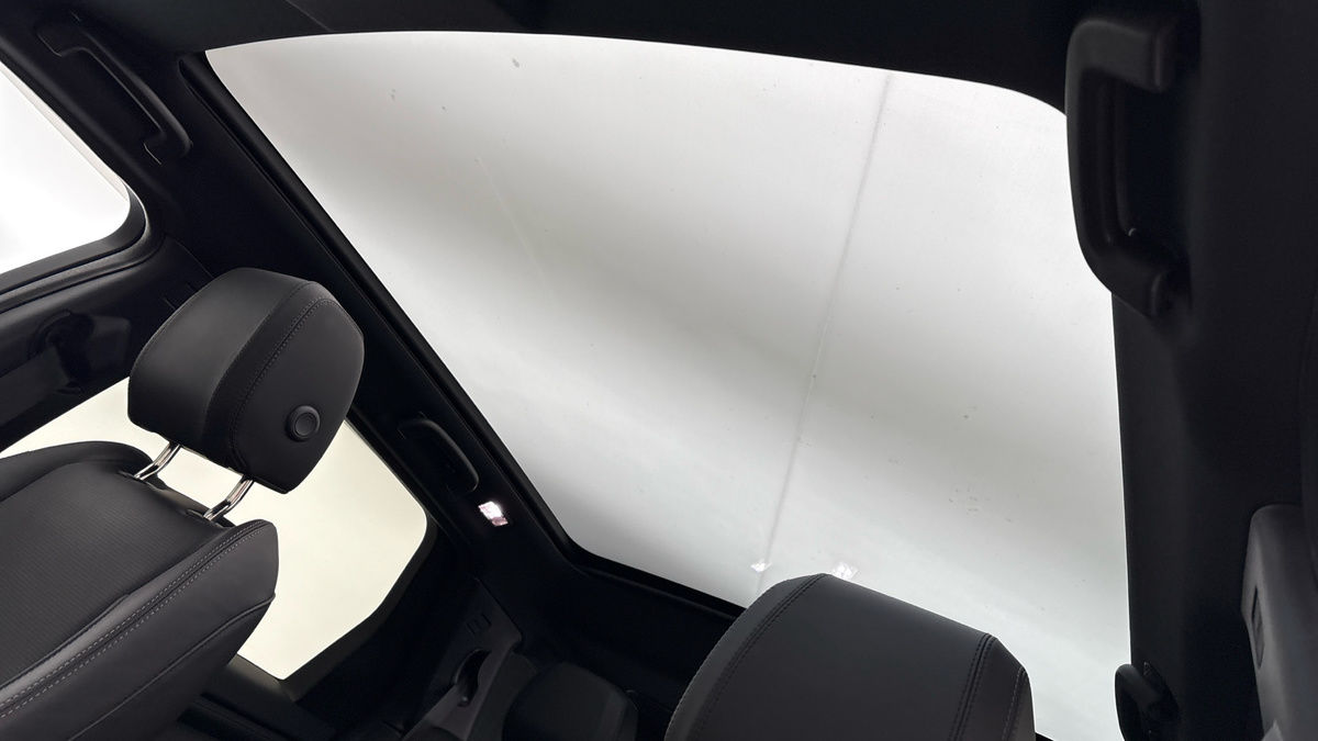 Land Rover Discovery Sport Image 6