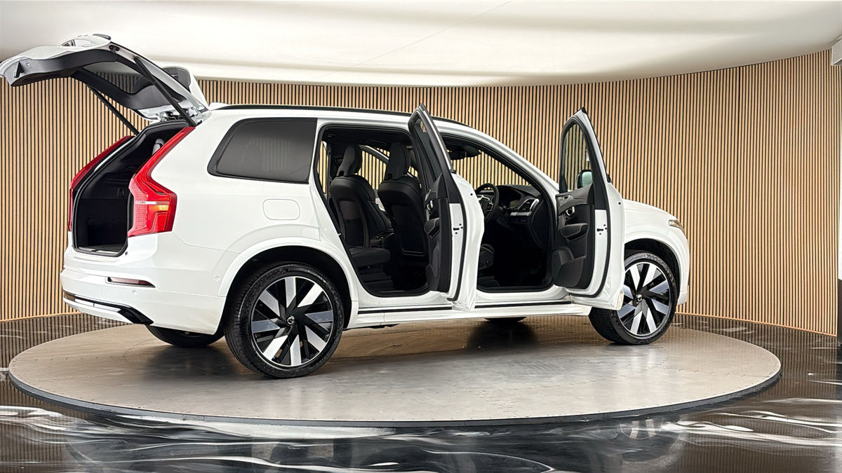 More views of Volvo XC90