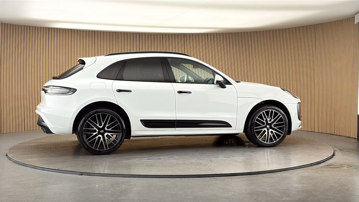 More views of Porsche Macan