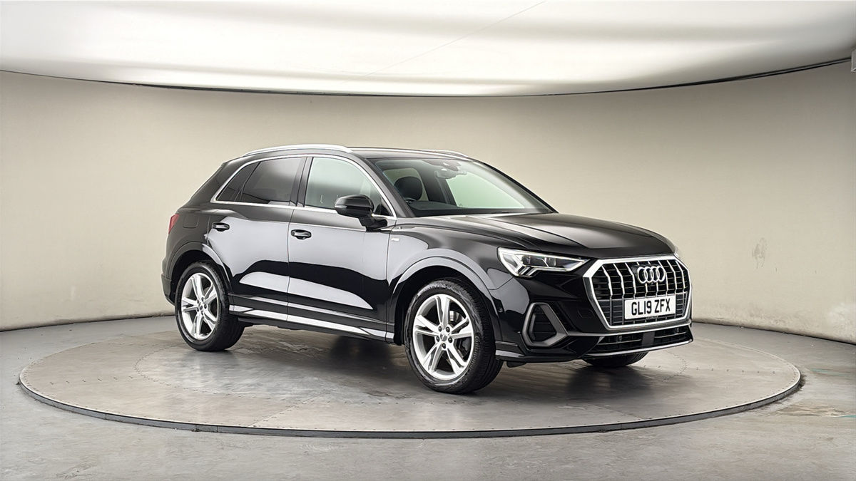 More views of Audi Q3