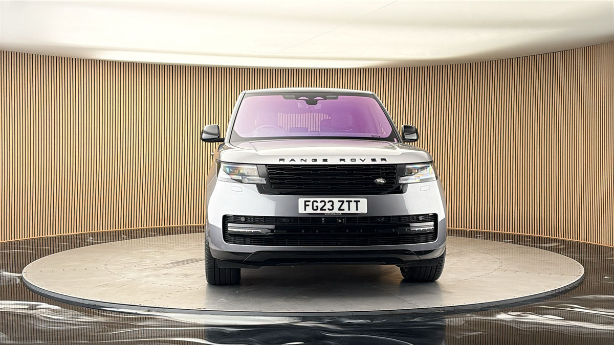 More views of Land Rover Range Rover