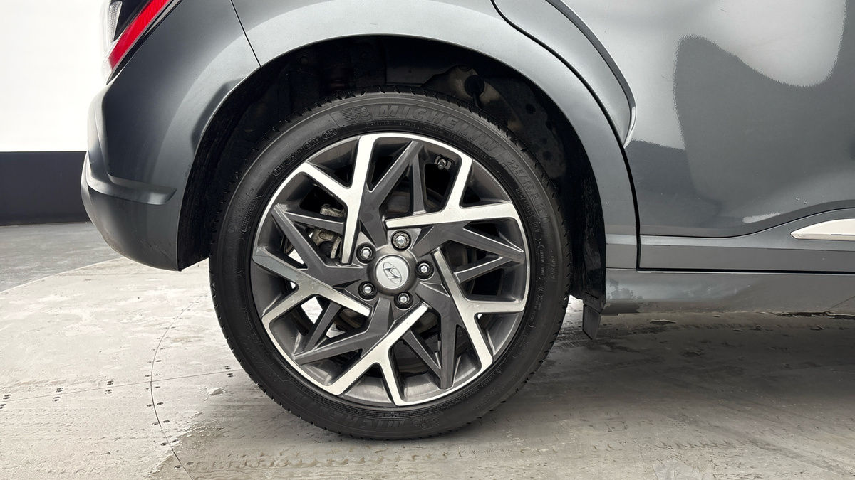 Hyundai KONA Image 10