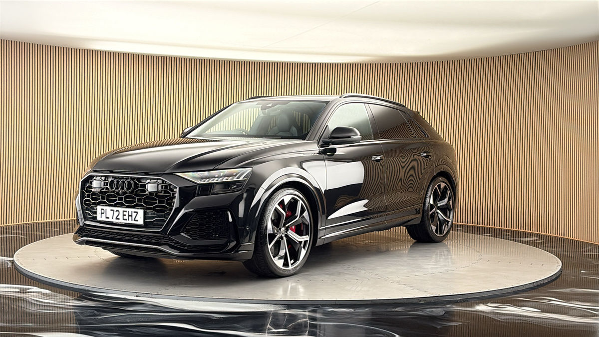 More views of Audi RSQ8