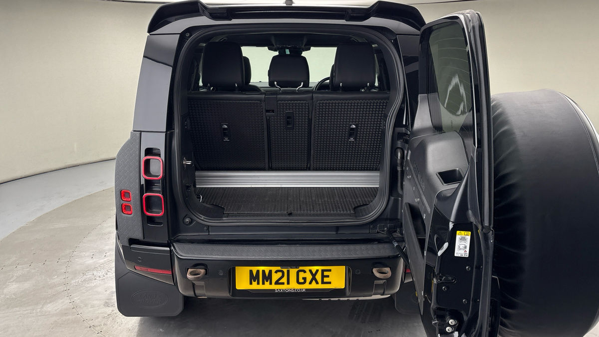Land Rover Defender 90 Urban Image 11