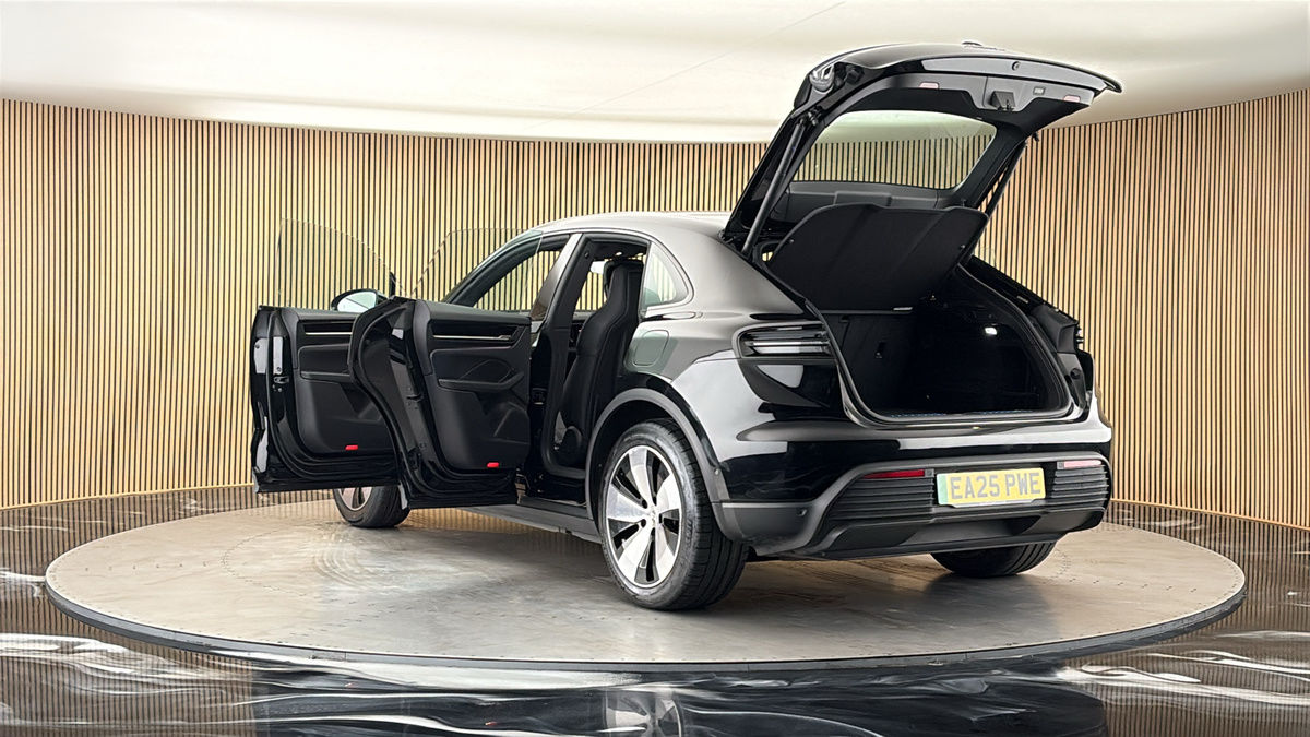 Porsche Macan Image 23