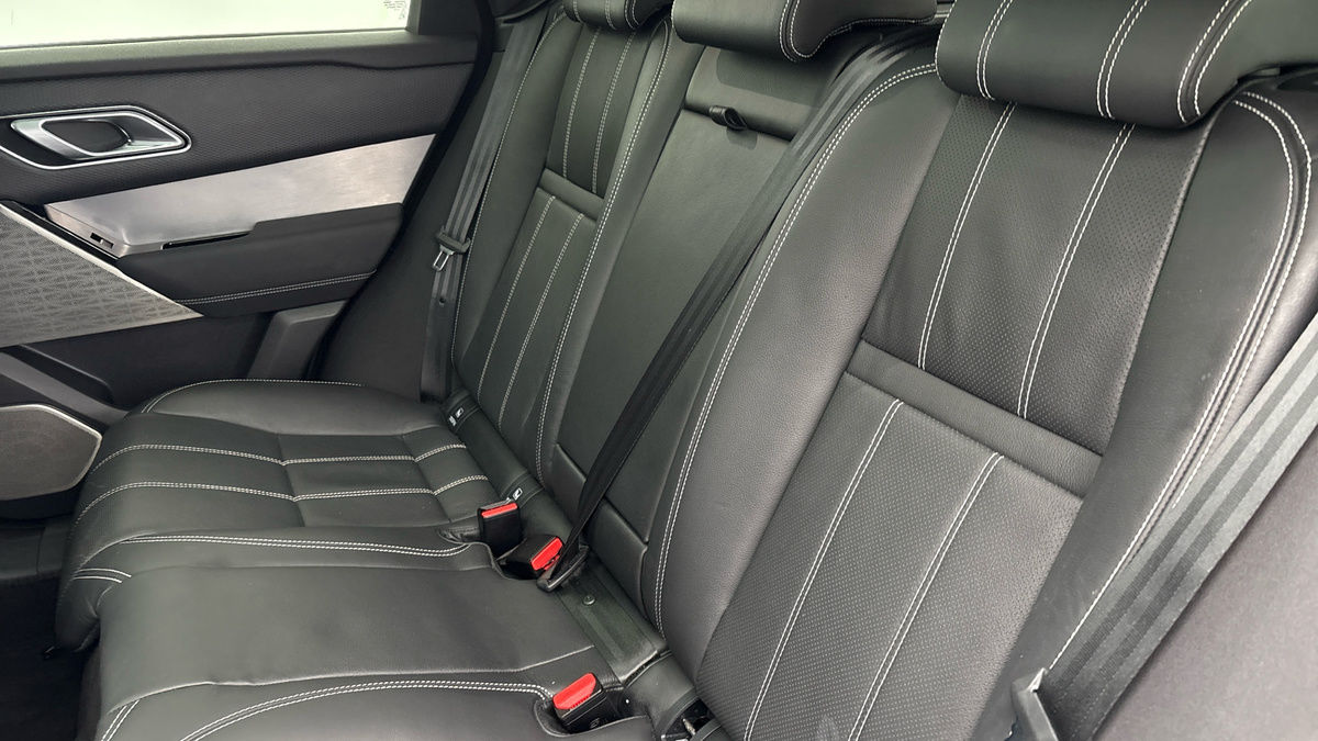 Land Rover Range Rover Velar Image 8